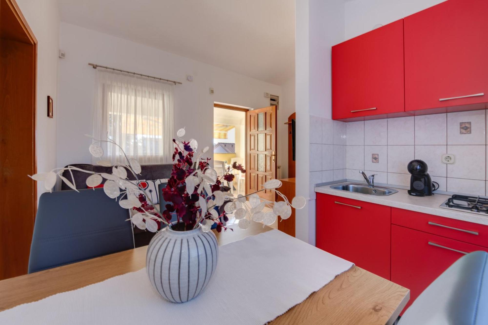 Villa Livia With Three Nice Apartments, Swimming Pool, Childrens Playground, Barbecue And Free Parking Лижнян Экстерьер фото